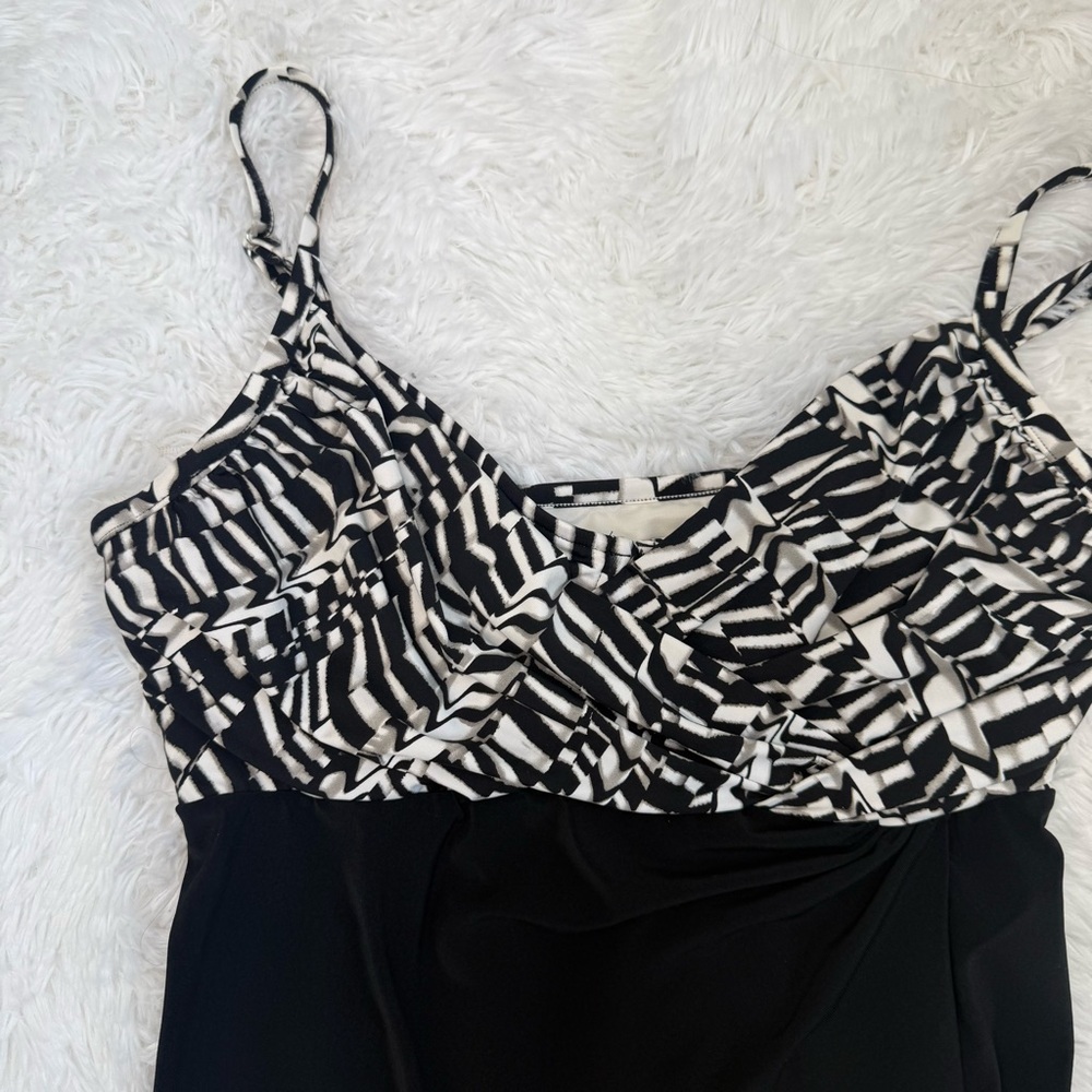 Miraclesuit pleated Camino tankini - Picture 10 of 11